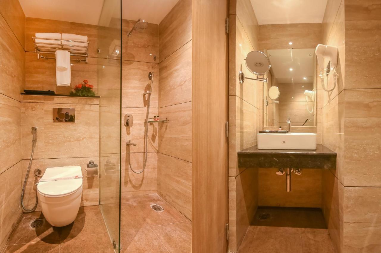 Emerald Clarks Inn Suites Maisur Dış mekan fotoğraf